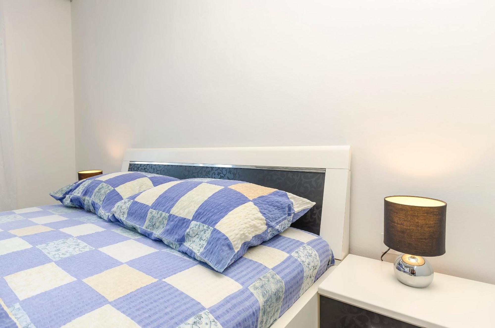 Apartment Branka Tisno Bagian luar foto